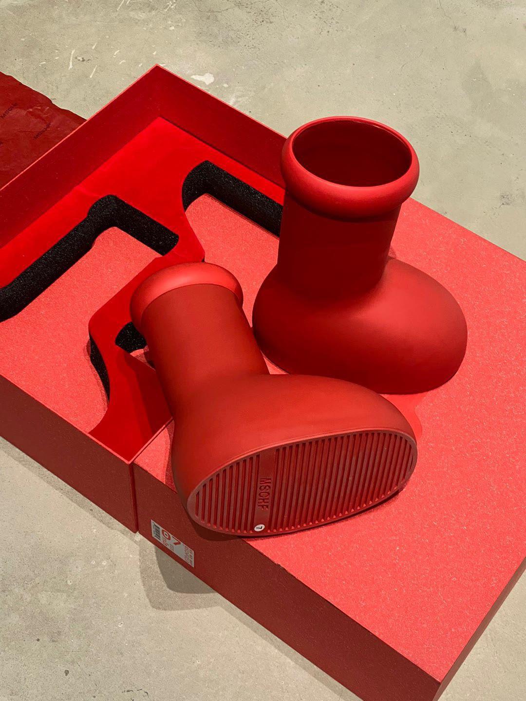 MSCHF 阿童木大红木靴